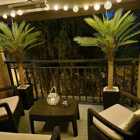 25 Luxury Apartament Bukarest Exteriör bild