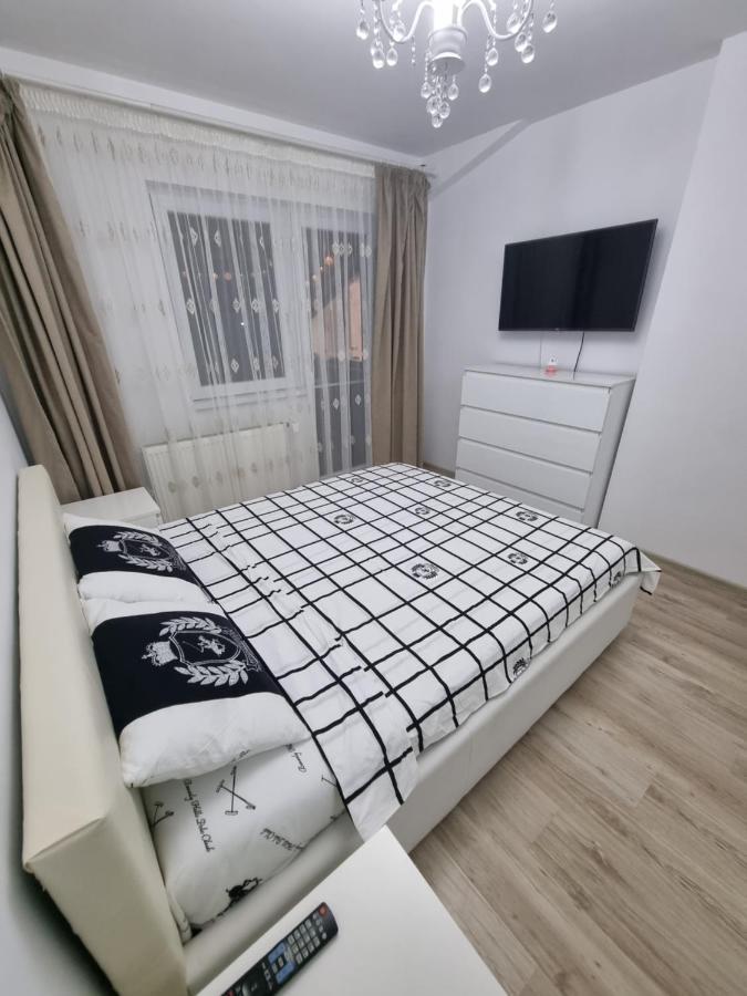 25 Luxury Apartament Bukarest Exteriör bild