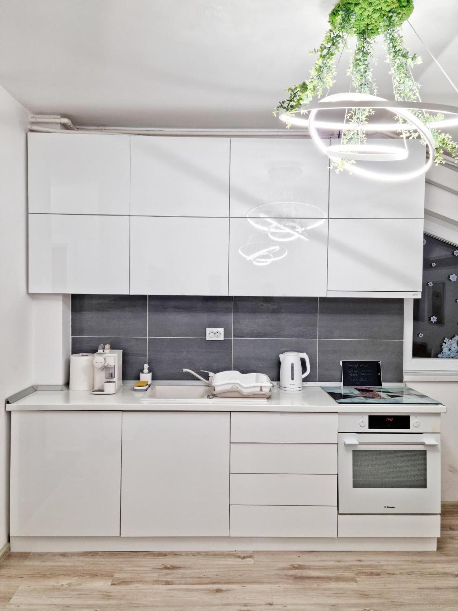 25 Luxury Apartament Bukarest Exteriör bild